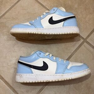 Air Jordan 1 Low GS 'Ice Blue'
